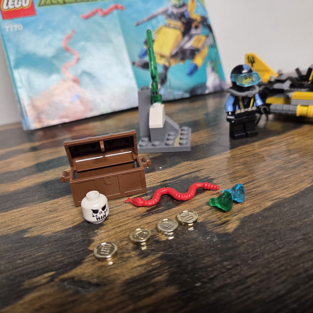 LEGO Aquazone Explorer Set - Yellow and Black - Picture 4 of 8